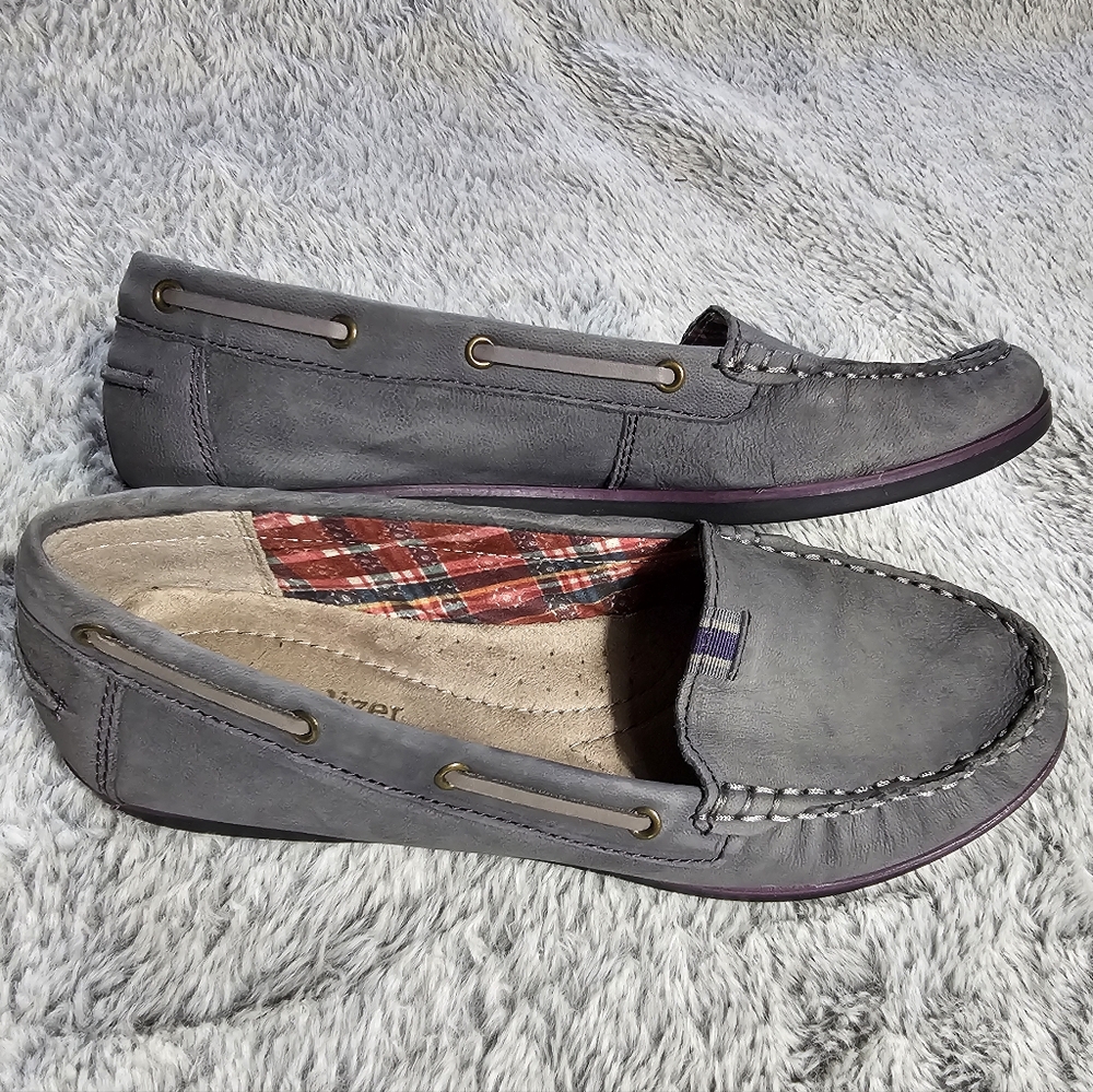 Women's Grey Naturalizer Loafers, Size 7 - Picture 6 of 12